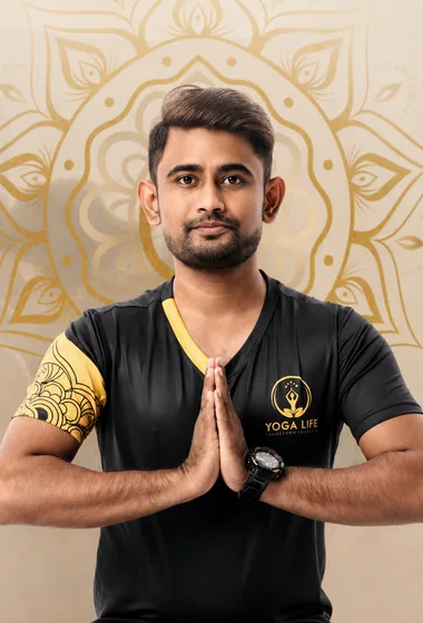 Prakash, senior teacher at Yoga Life Premium